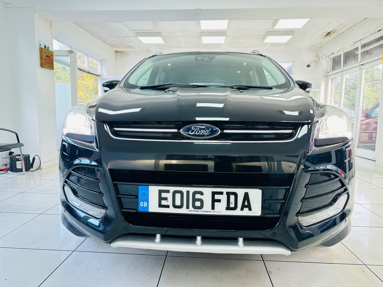 [ berth ]Ford Kuga