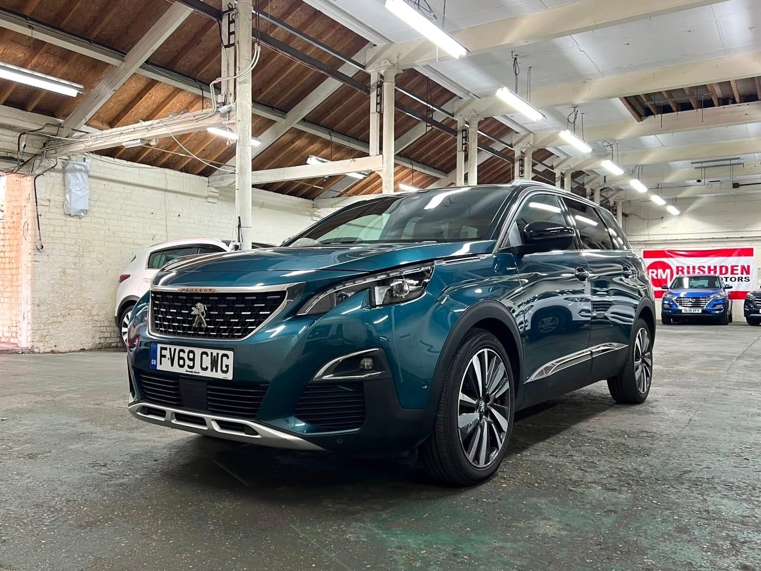 Peugeot 5008 2019 - Cars in Rushden