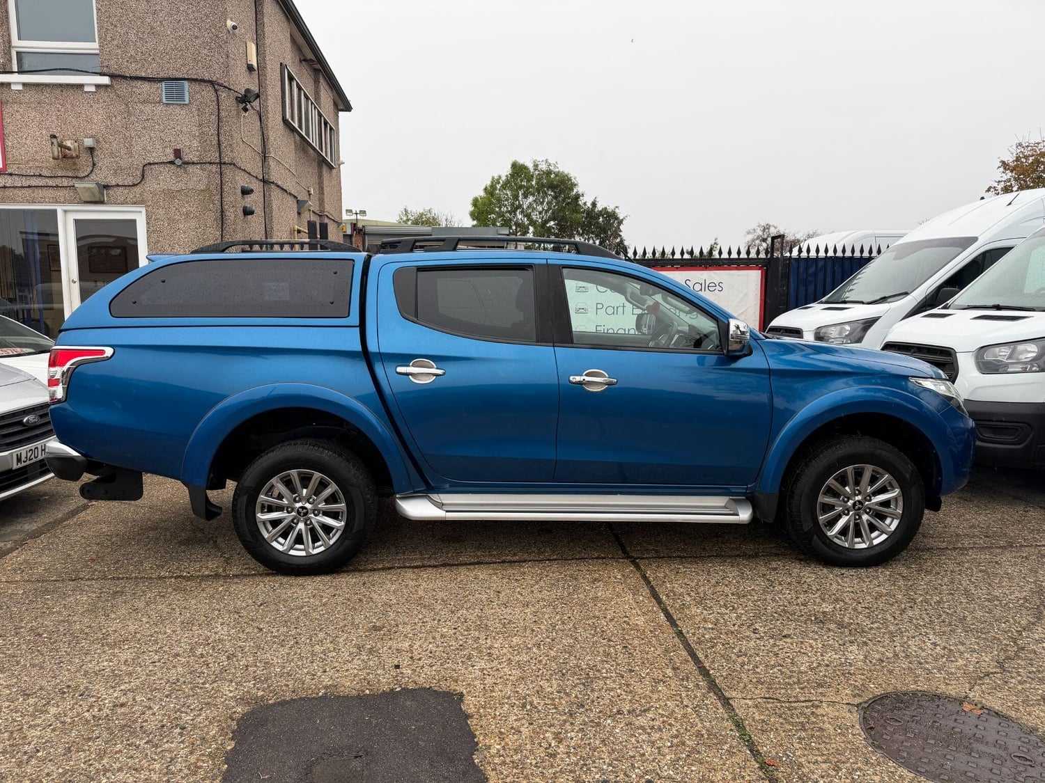 Mitsubishi L200 Hounslow