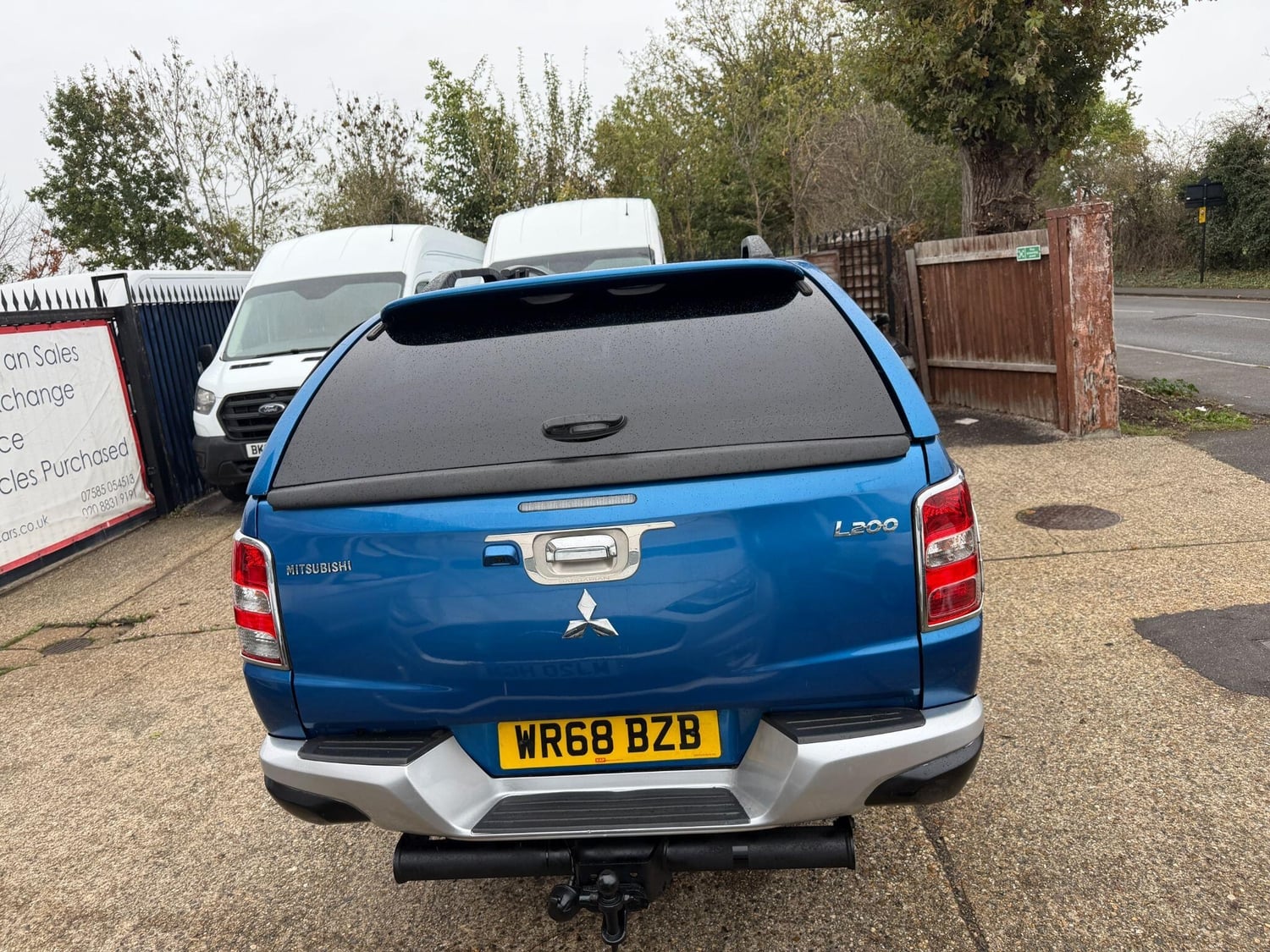 Mitsubishi L200 2018 - Vans & Commercial Vehicles in Hounslow