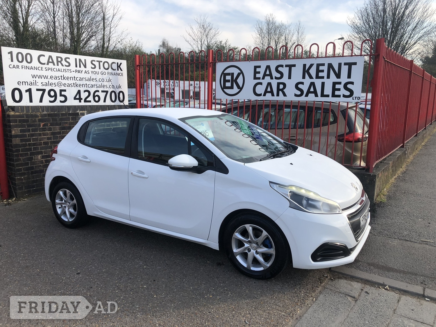 Peugeot 208 2016 - Cars in Sittingbourne