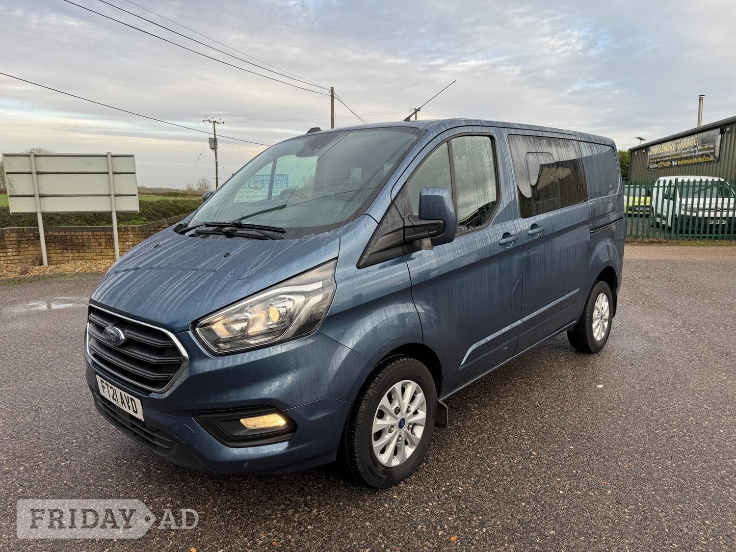 [ berth ]Ford Transit Custom
