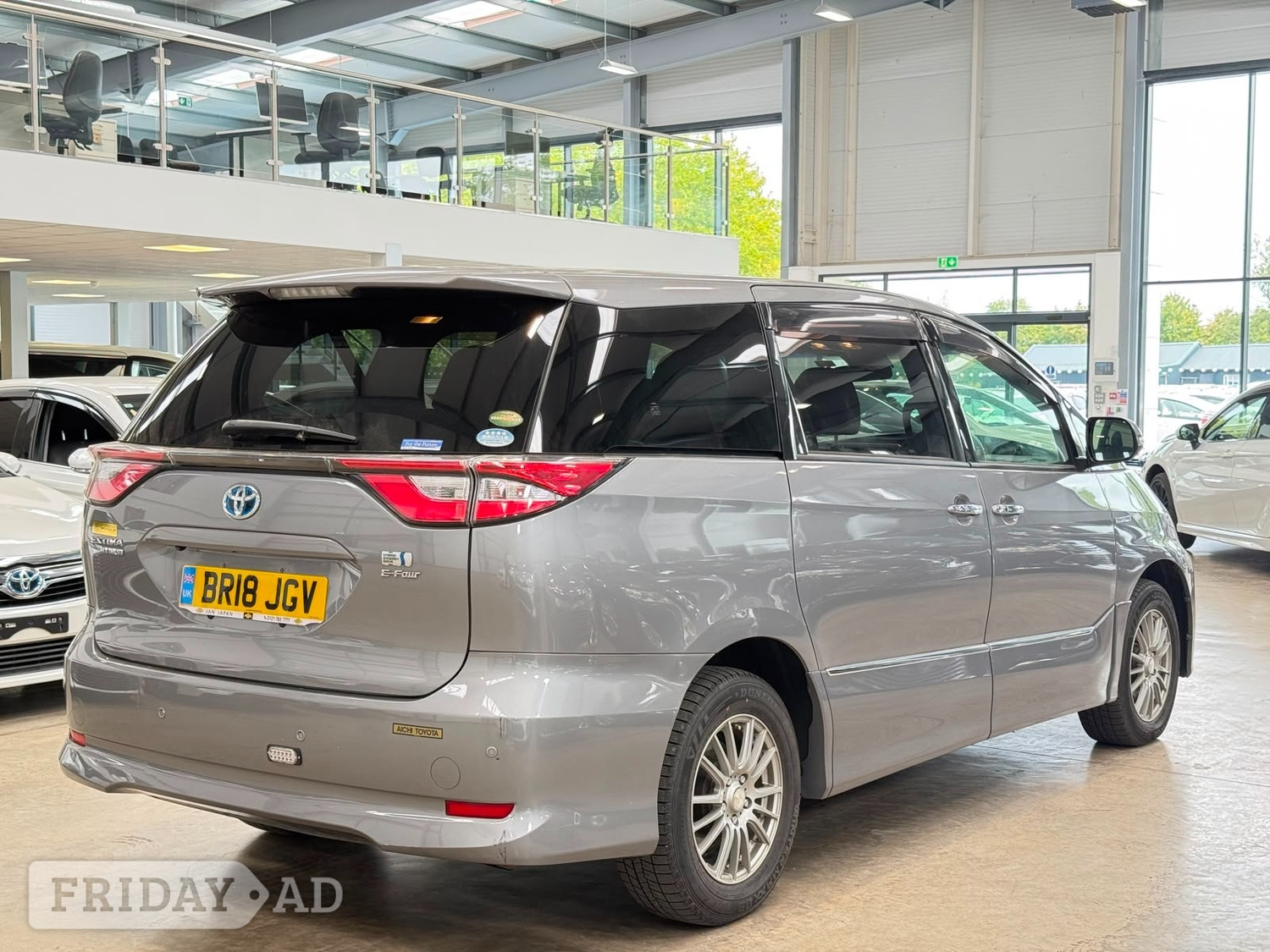 [ berth ]Toyota Estima