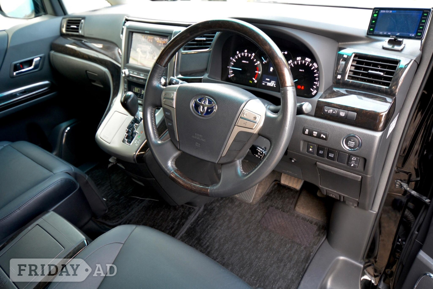 Toyota Alphard Chingford