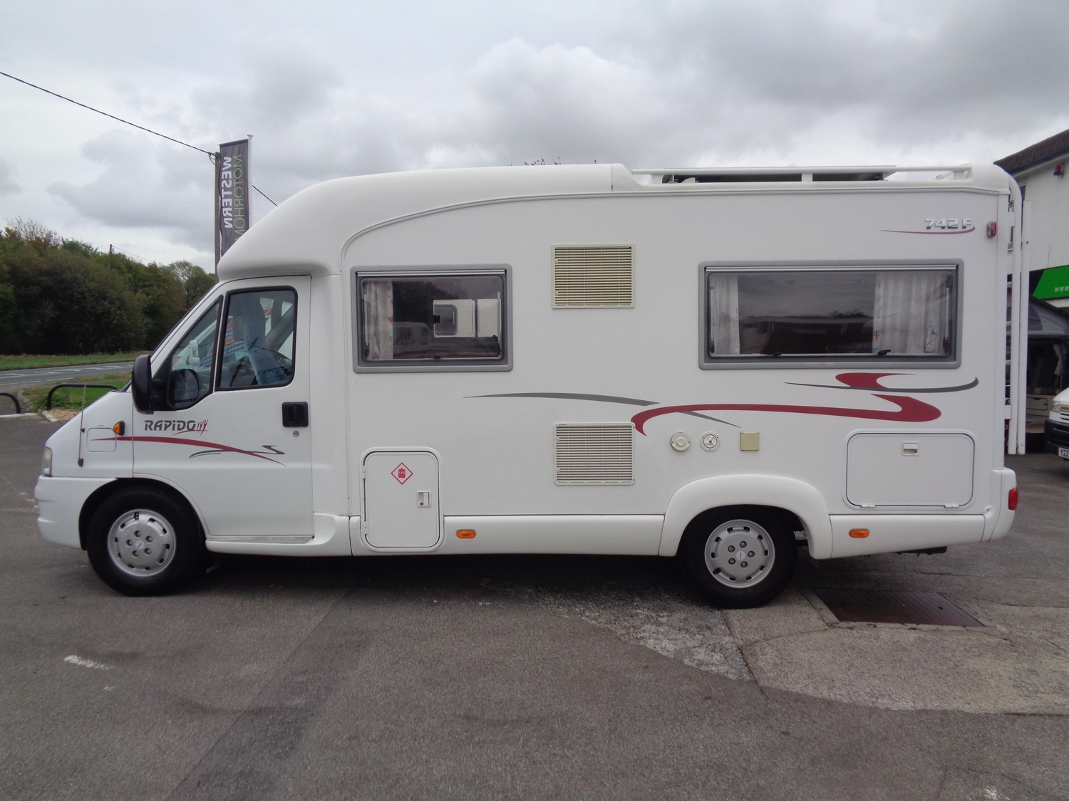 Rapido Le Randonneur 742F 2003 - Motorhomes & Caravans