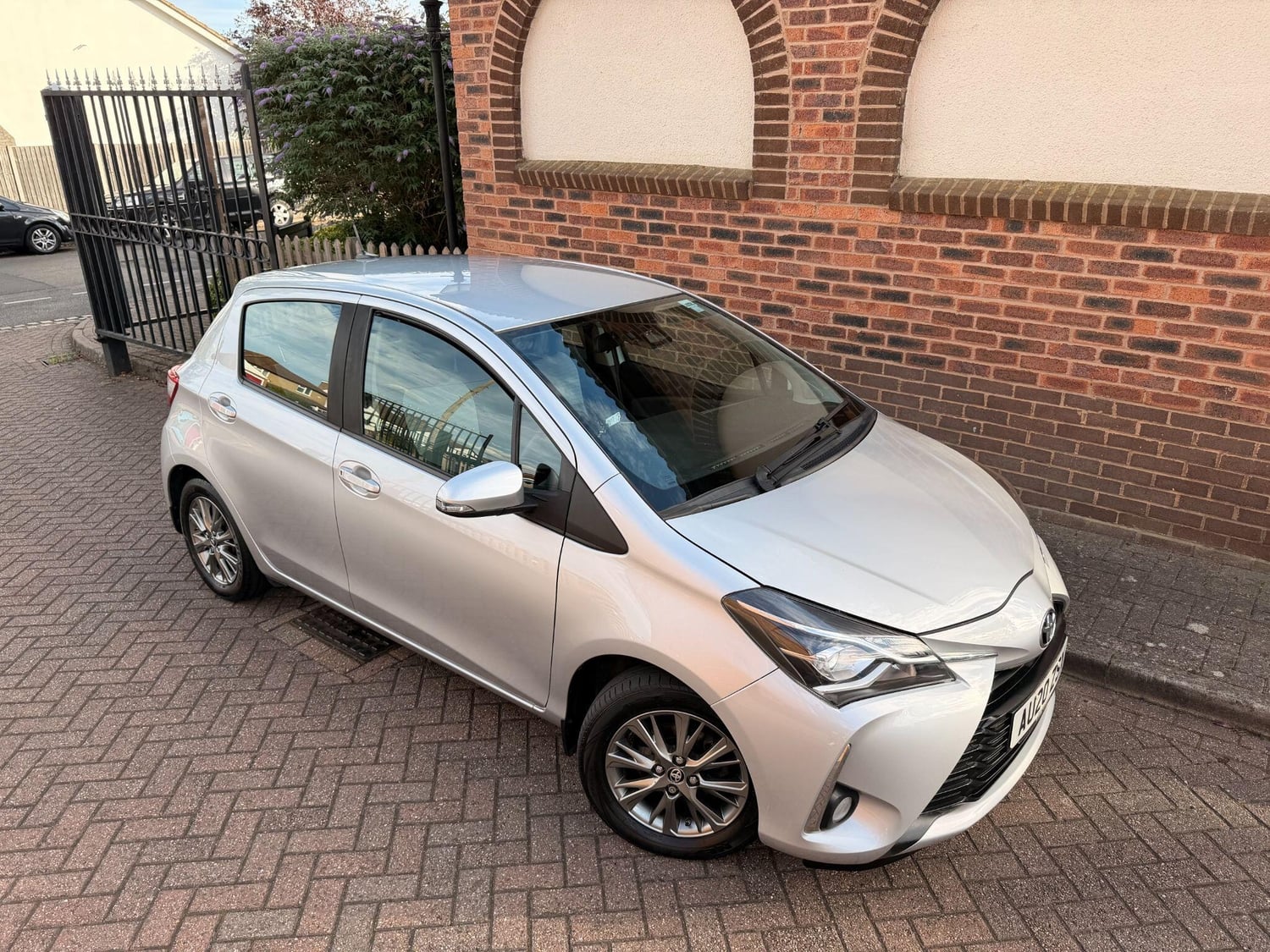 Toyota Yaris Sutton