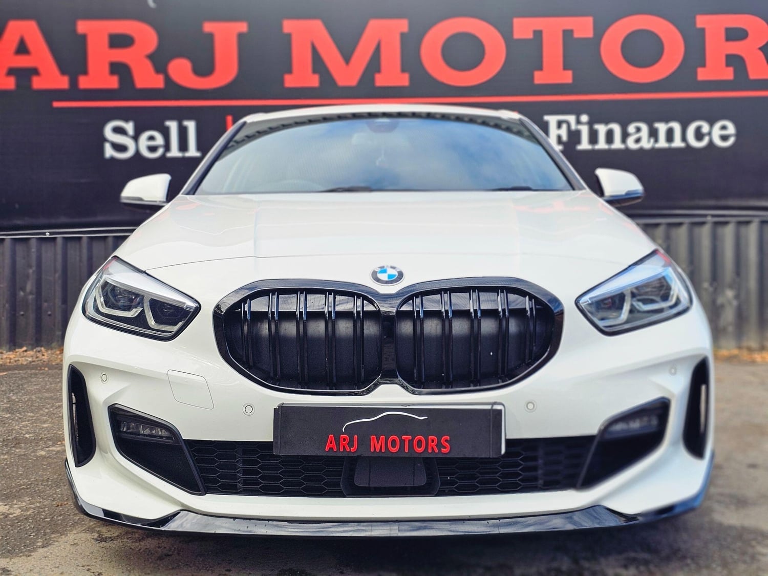 BMW 1 Series 2020 - Cars