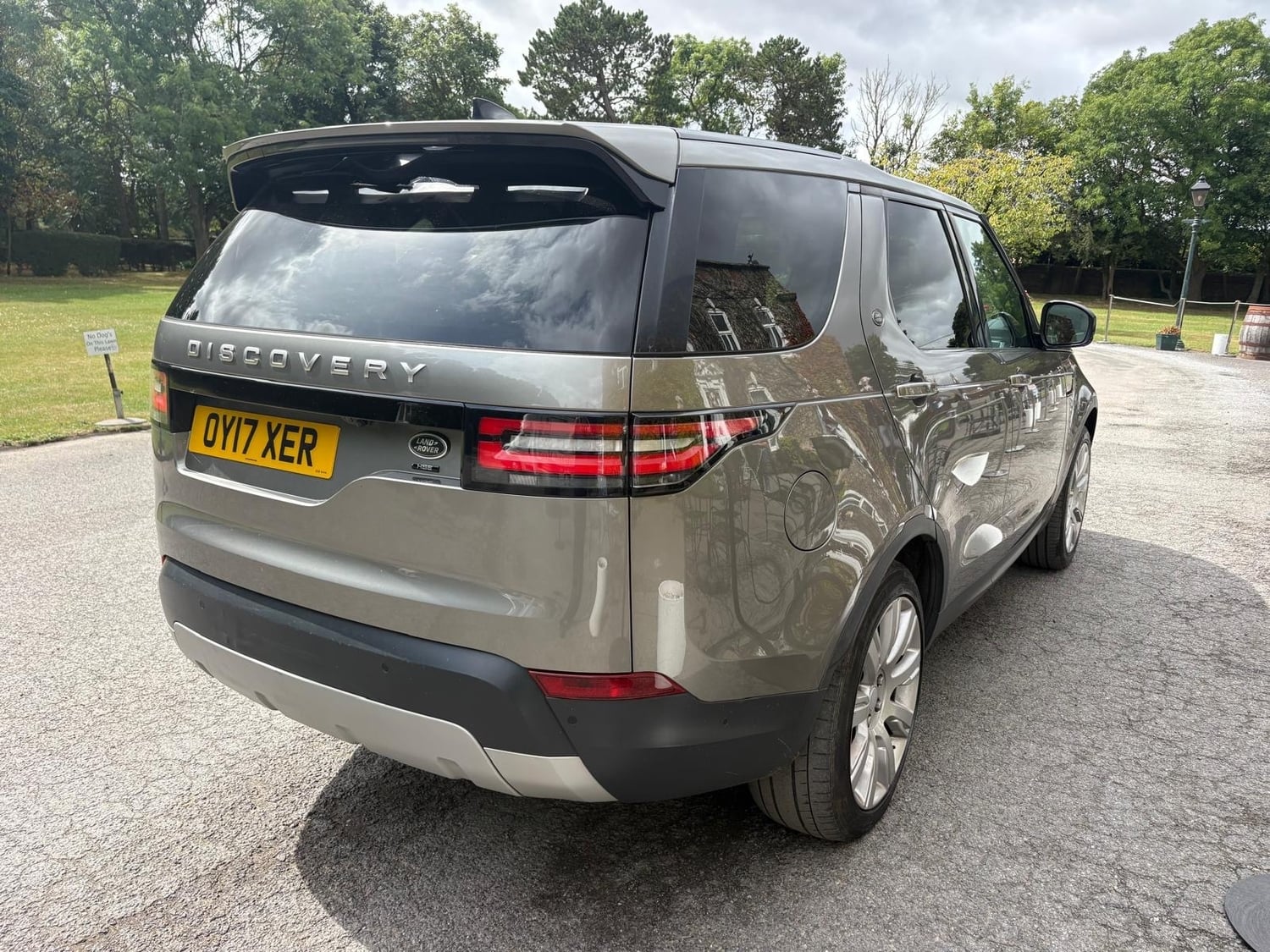 [ berth ]Land Rover Discovery