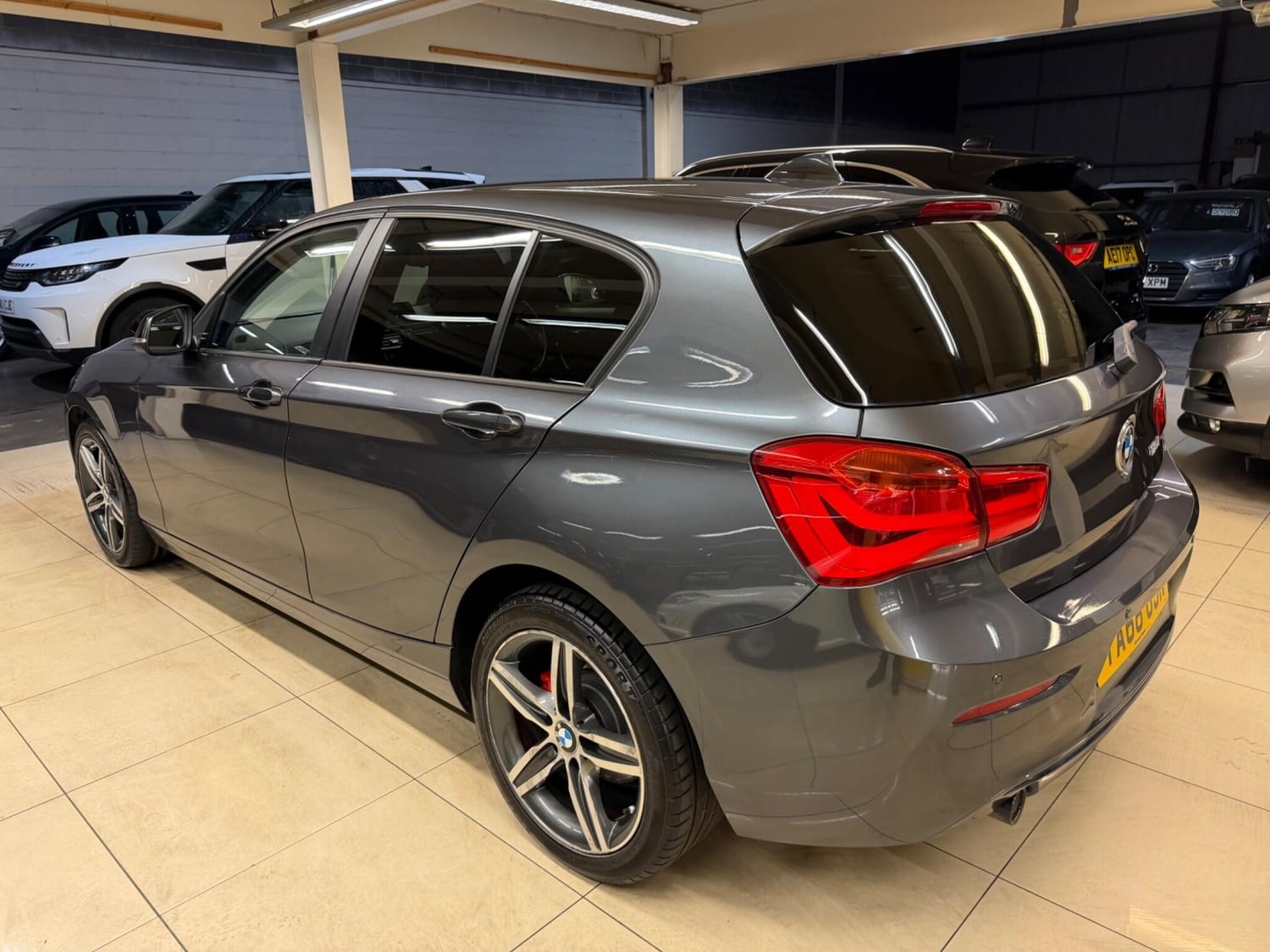 BMW 1 Series 2018 - Cars