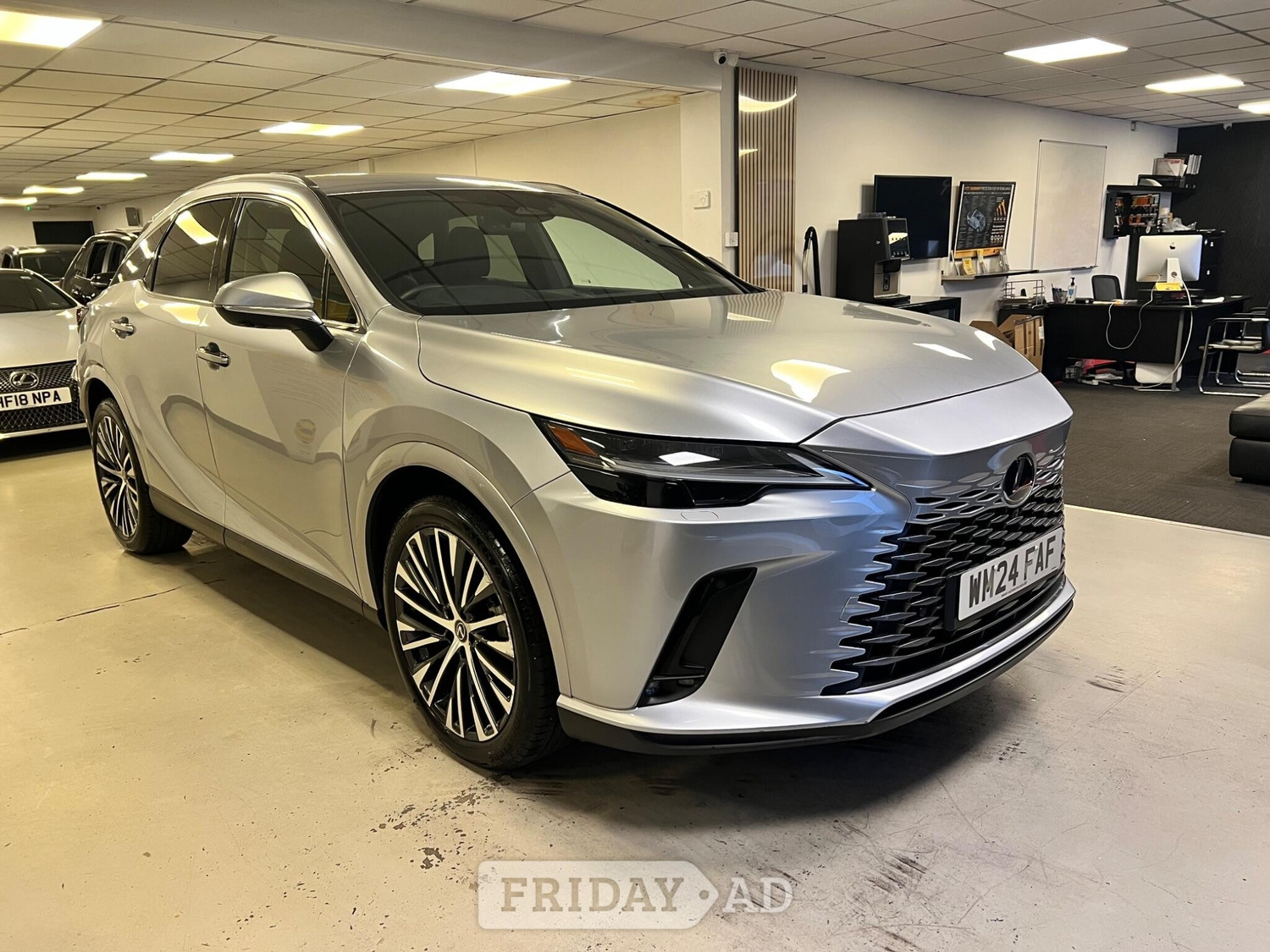 [ berth ]Lexus RX