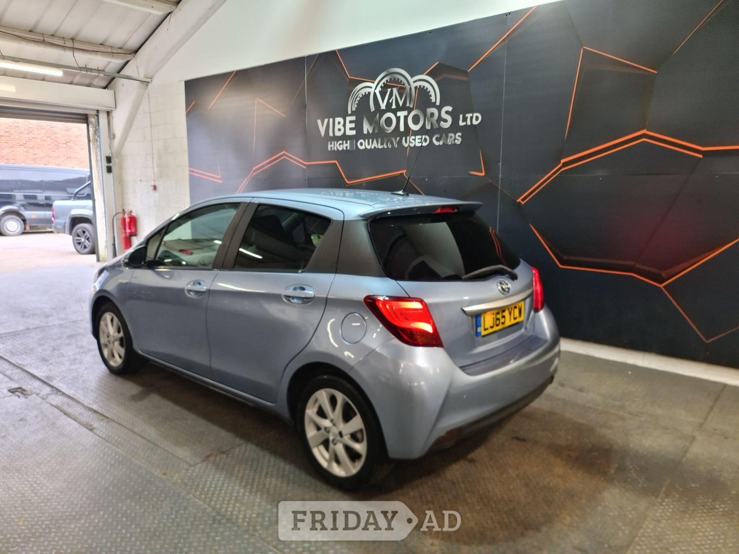 Toyota Yaris 2015 - Cars