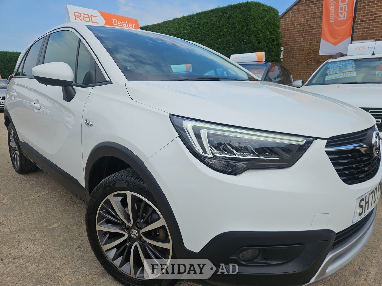 [ berth ]Vauxhall Crossland X