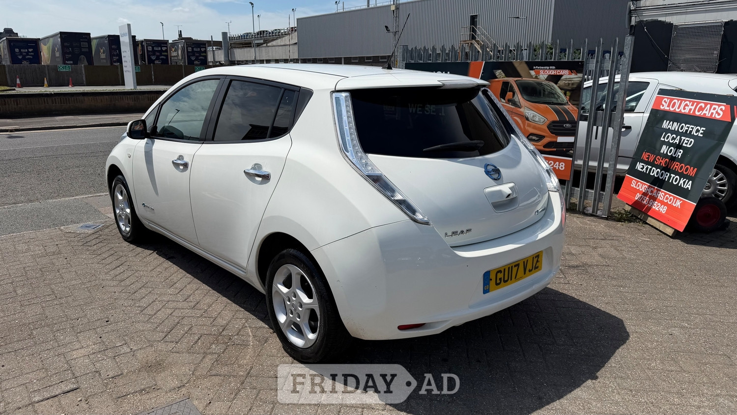 [ berth ]Nissan LEAF