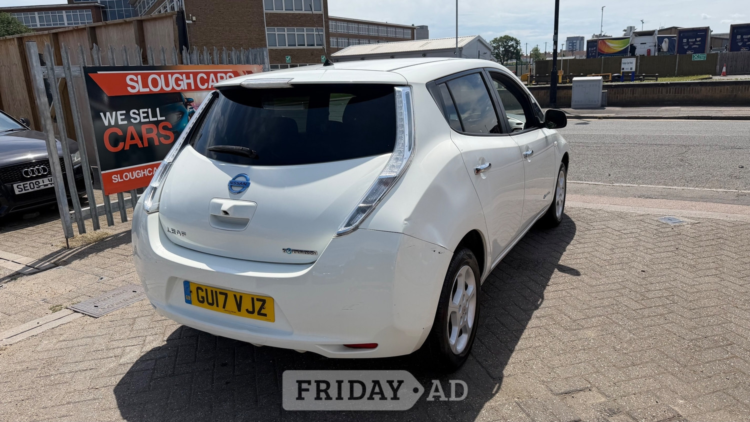 Nissan LEAF 2017 - Cars in Slough