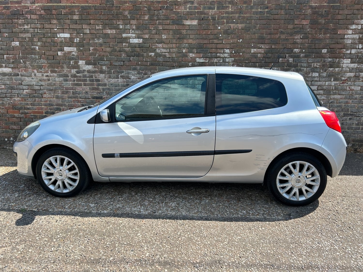 [ berth ]Renault Clio