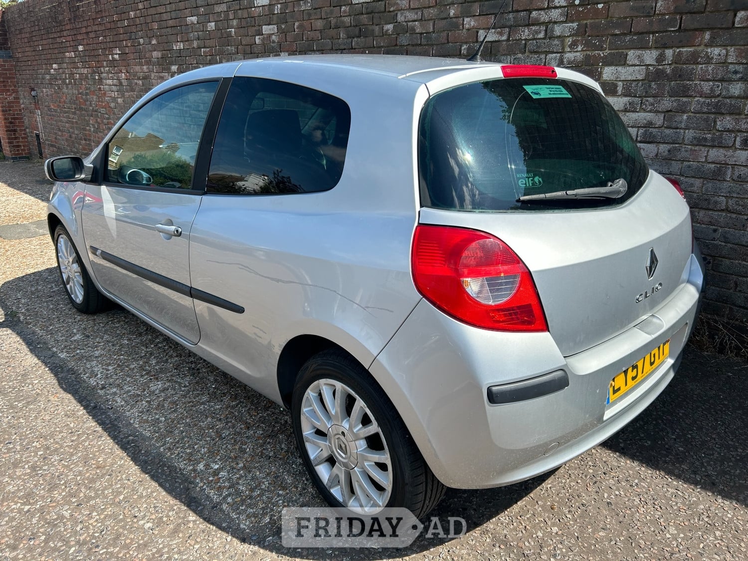 Renault Clio 2008 - Cars in Eastbourne