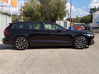 Volvo V60 2023