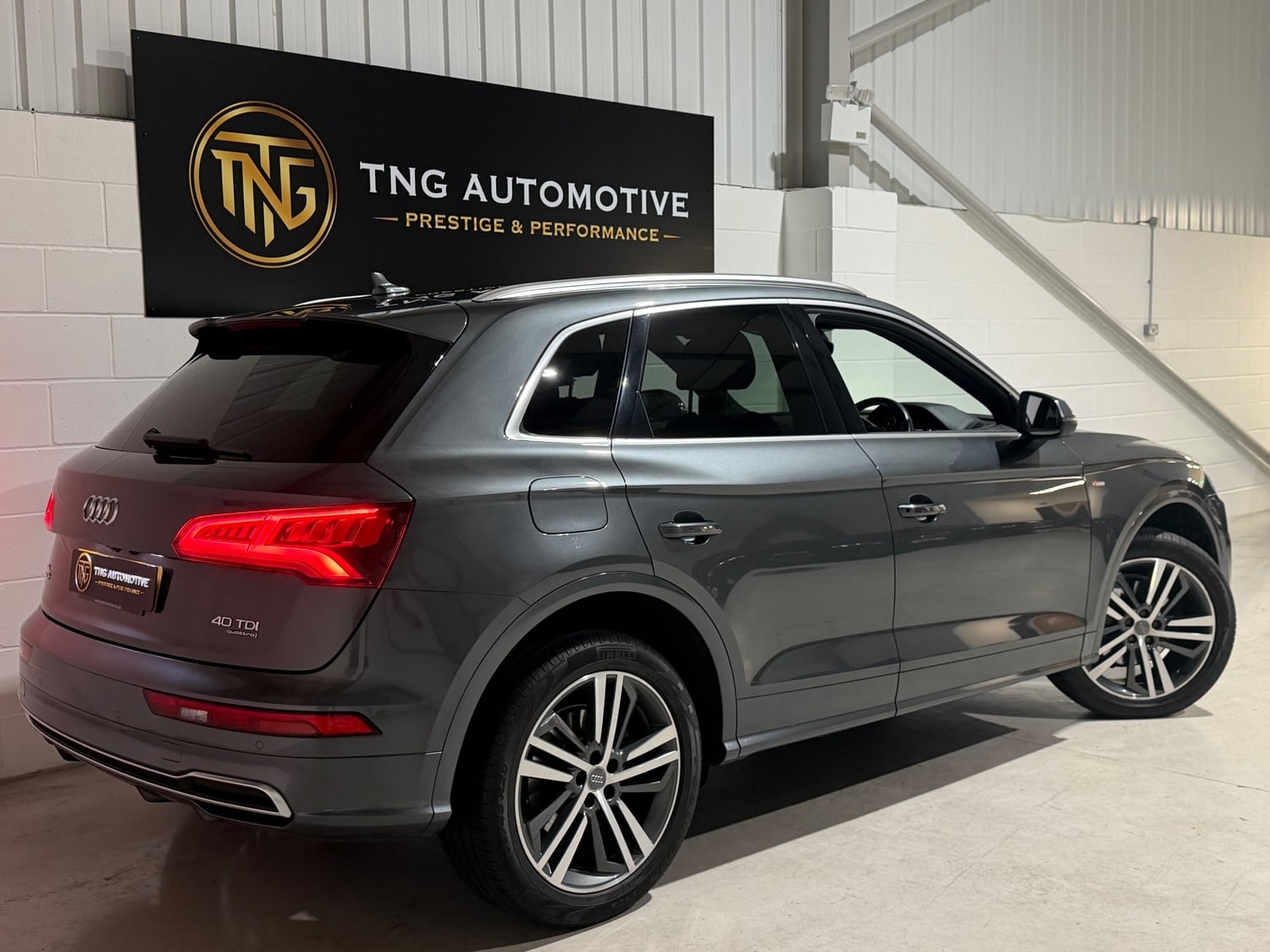 Audi Q5 2019 - Cars in Croydon