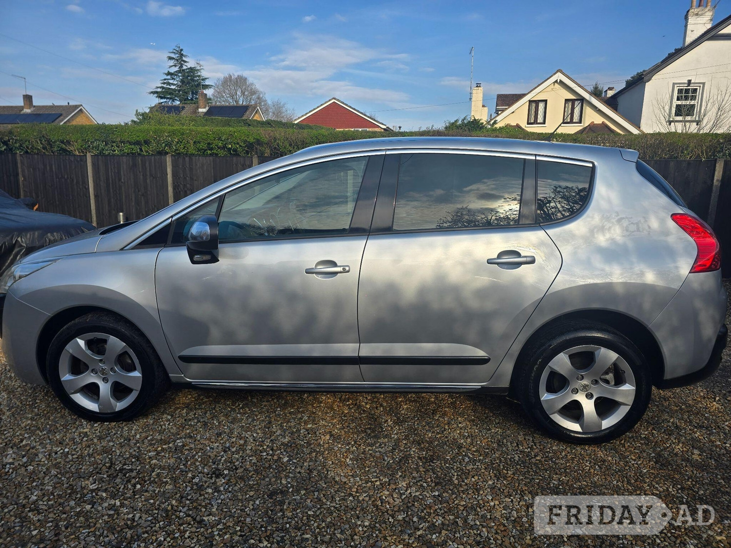 [ berth ]Peugeot 3008