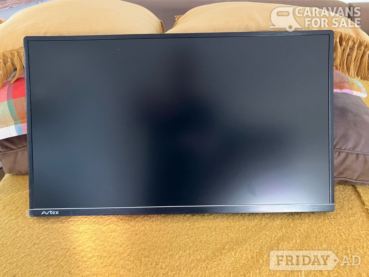 AVTEX AV270TS 27" SMART HD TV in Shotley Gate
