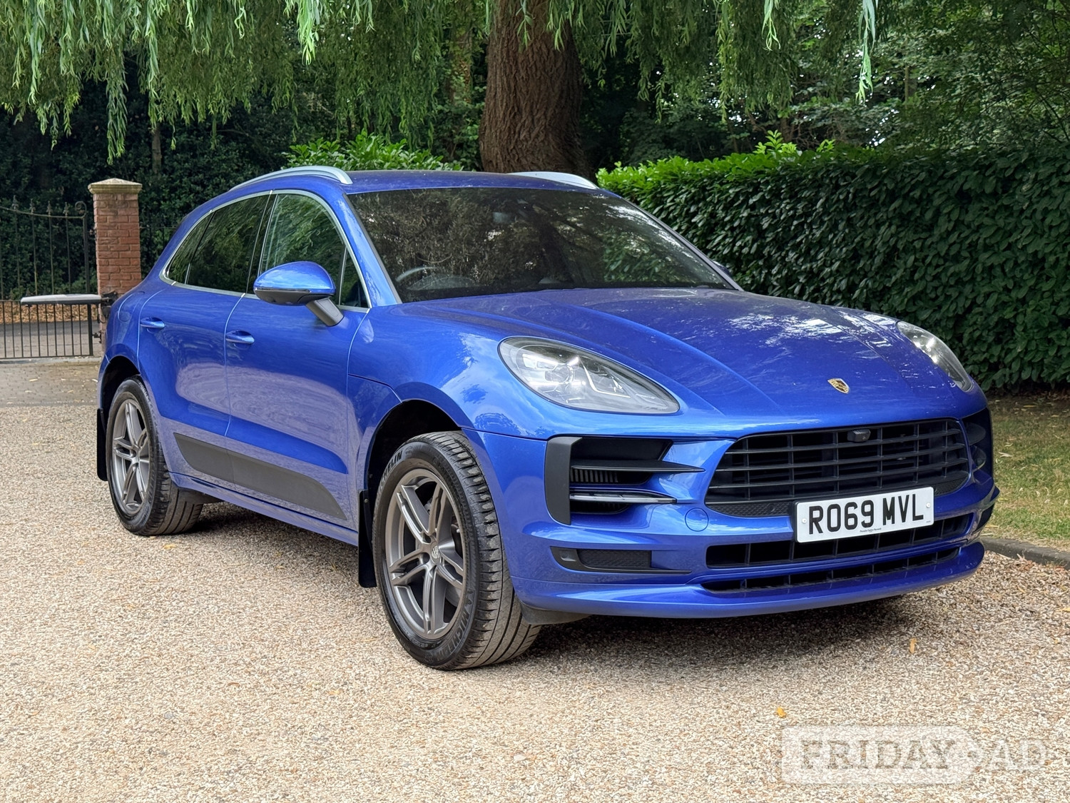 Porsche Macan 2019 in Lightwater