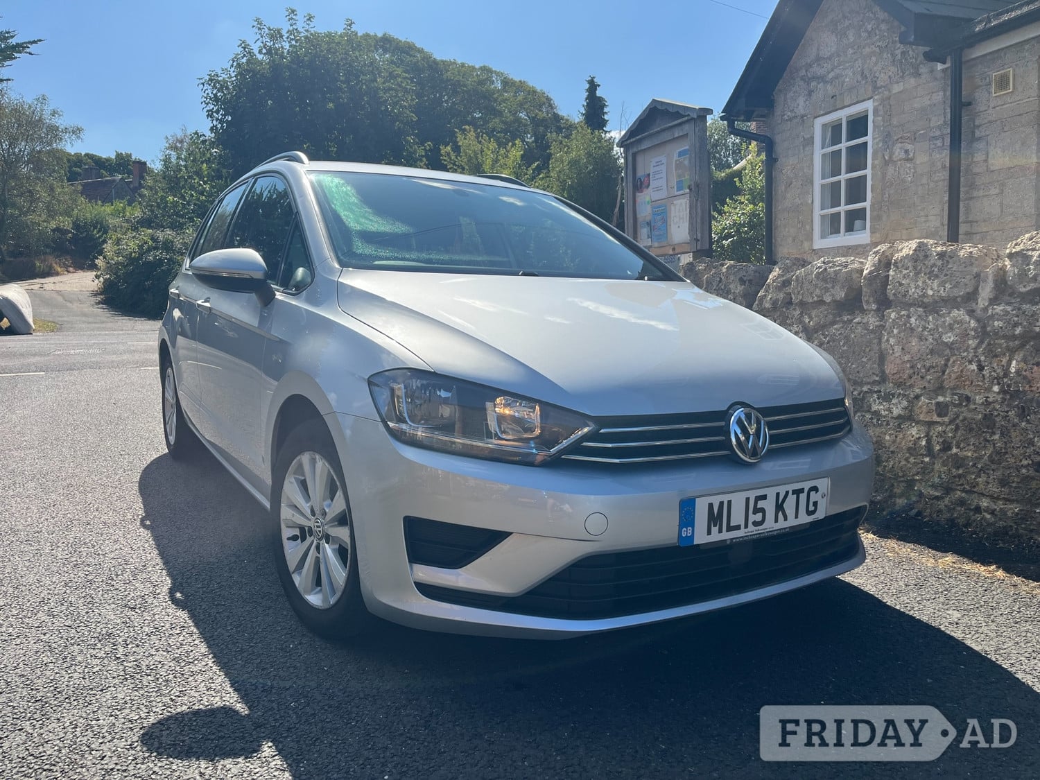 Volkswagen Golf SV 2015 in Newport