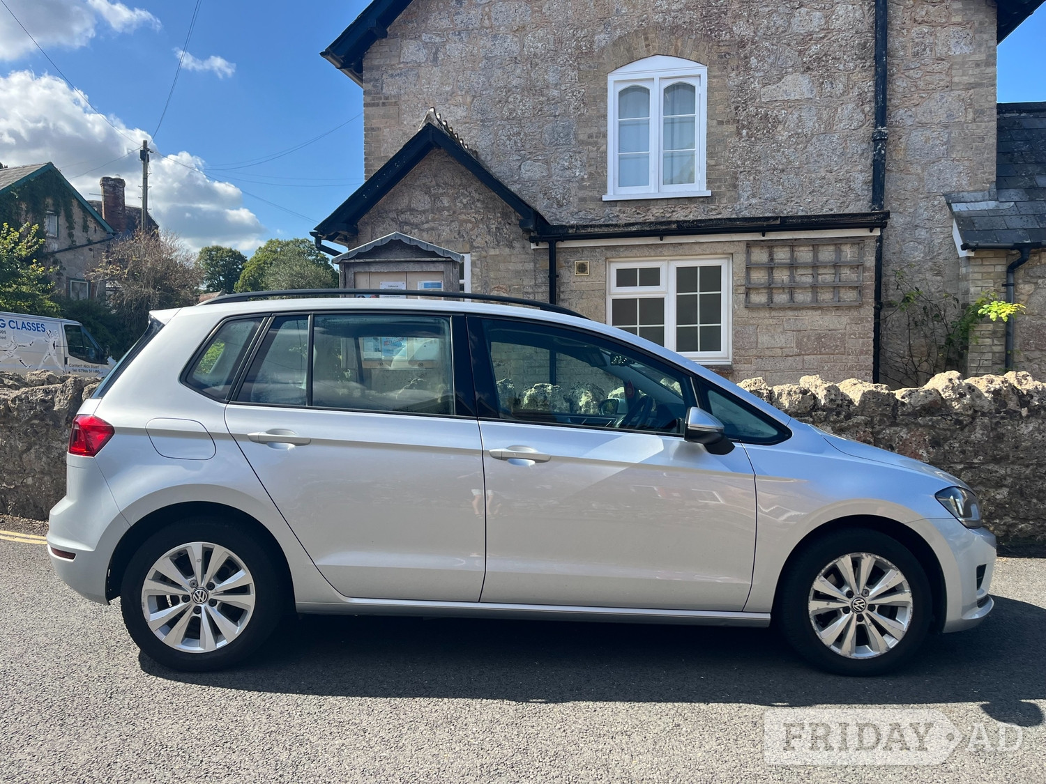 Volkswagen Golf SV Newport