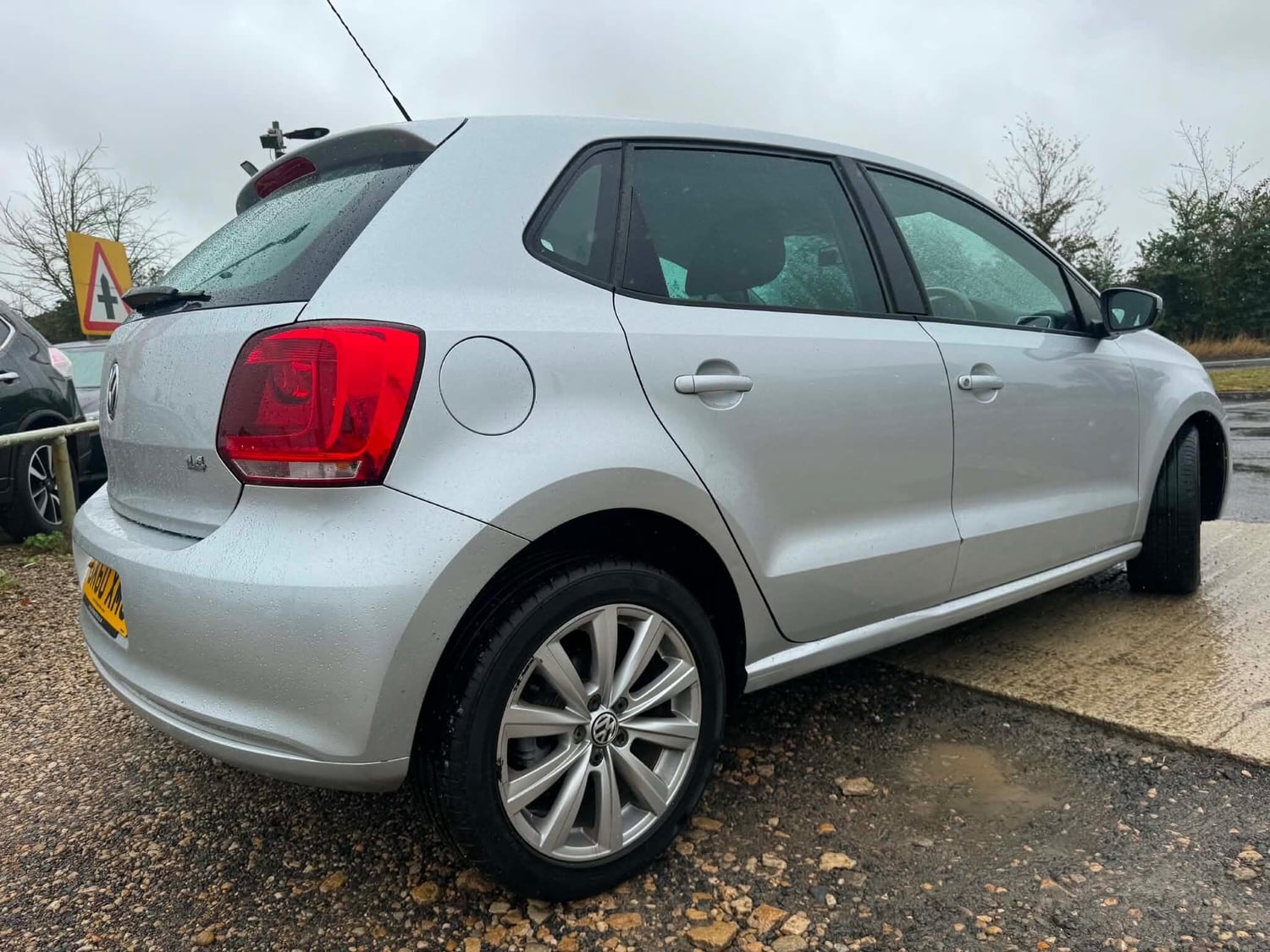 [ berth ]Volkswagen Polo