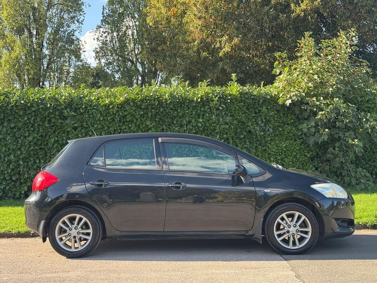 Toyota Auris 2008 - Cars