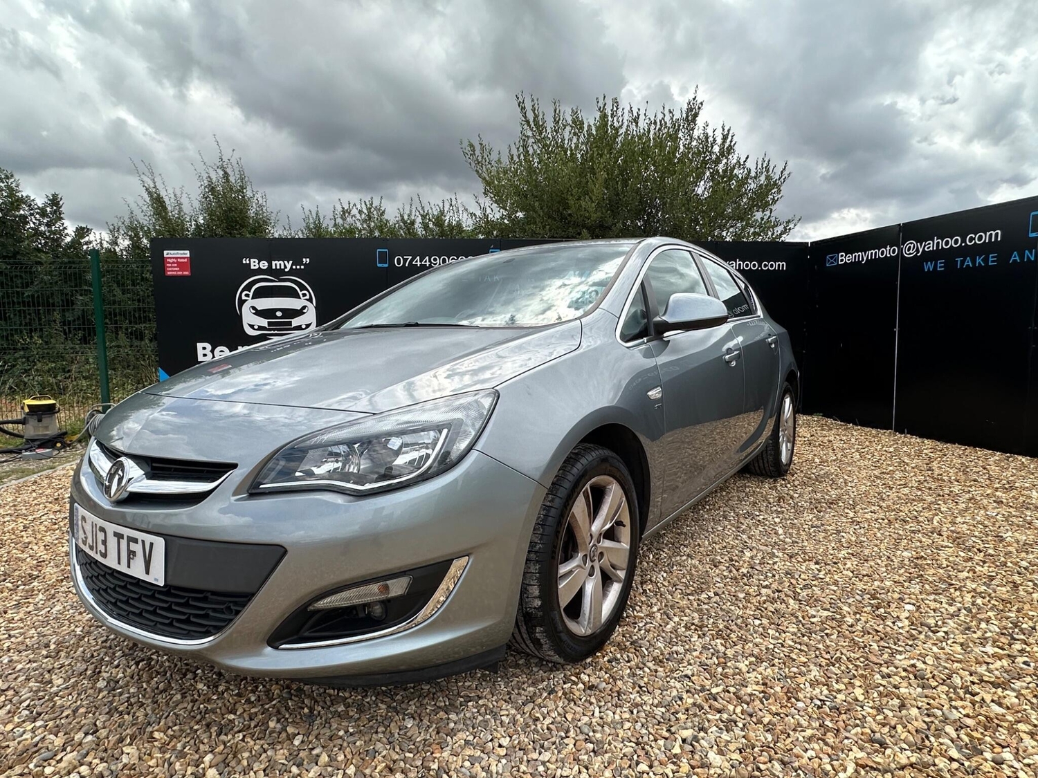 [ berth ]Vauxhall Astra
