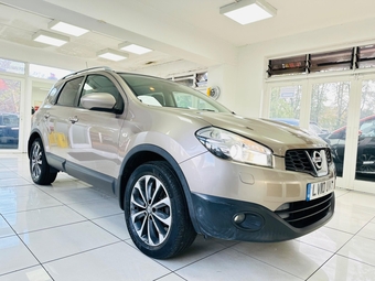 Nissan Qashqai+2 2010