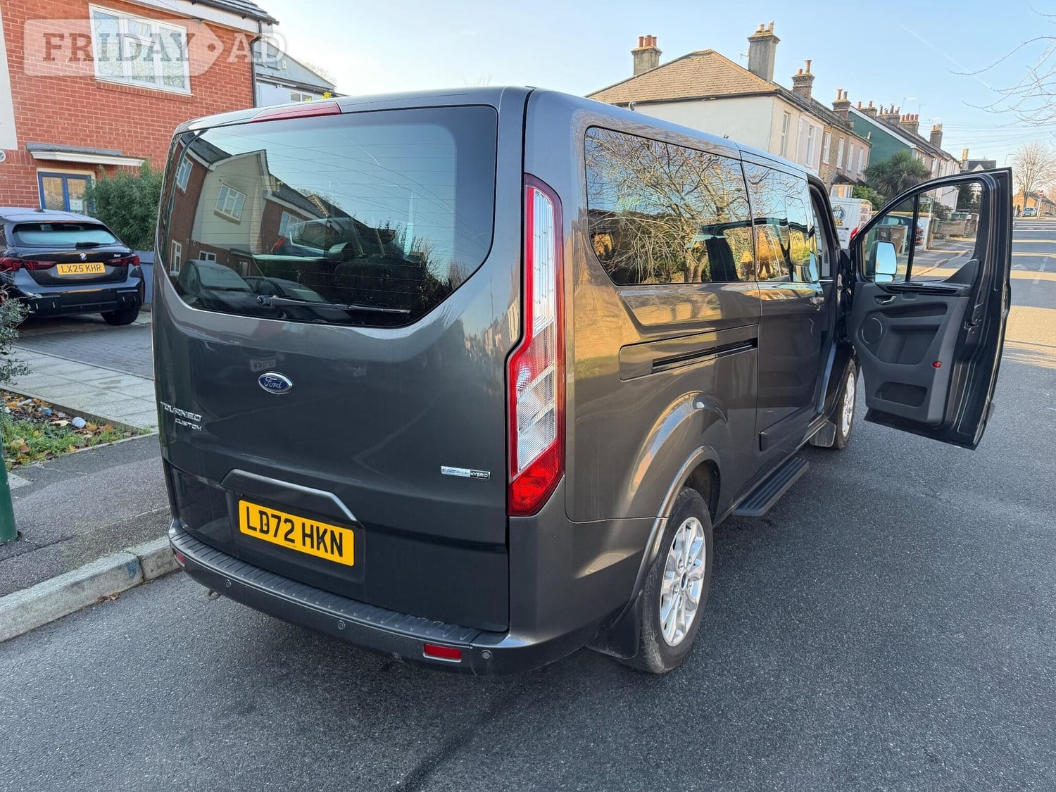 [ berth ]Ford Tourneo Custom