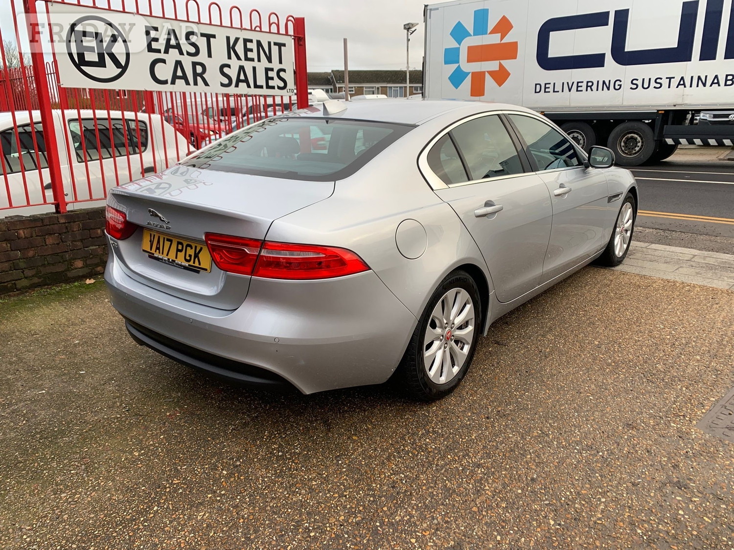 Jaguar XE 2017 - Cars