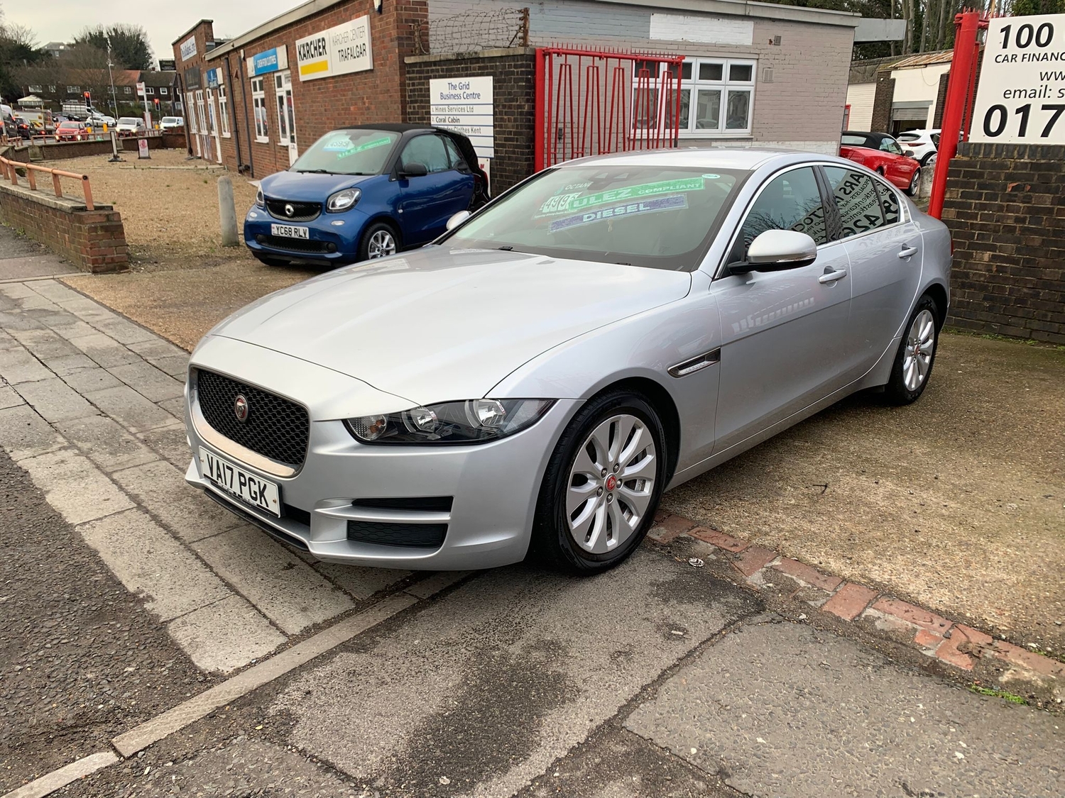 [ berth ]Jaguar XE