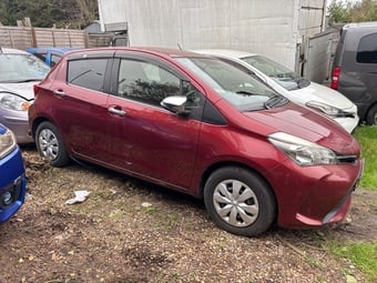 Toyota Yaris 2015