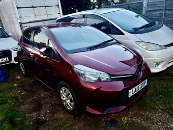 Toyota Yaris 2015