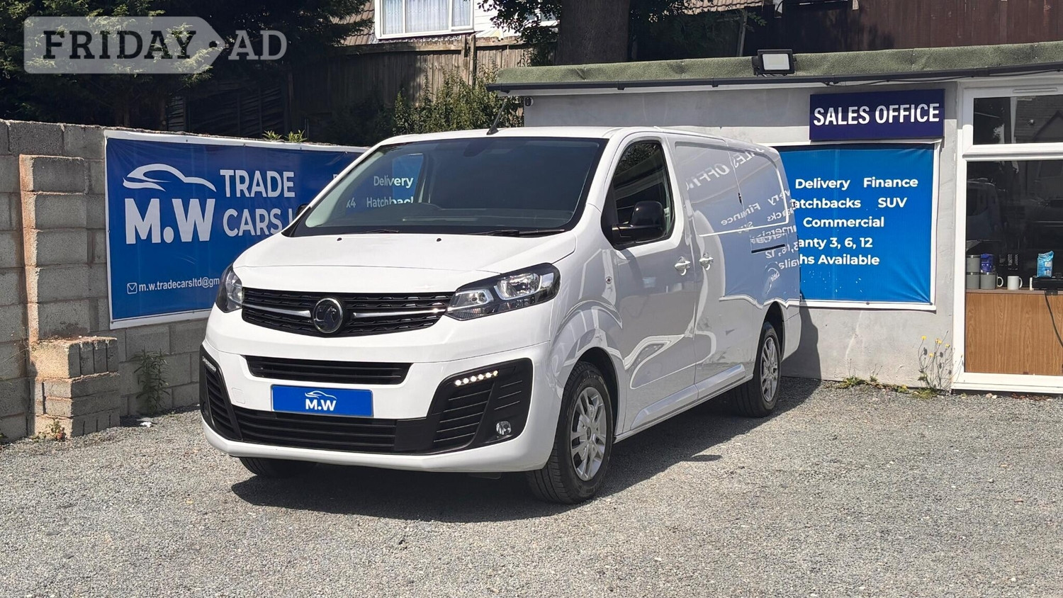 [ berth ]Vauxhall Vivaro
