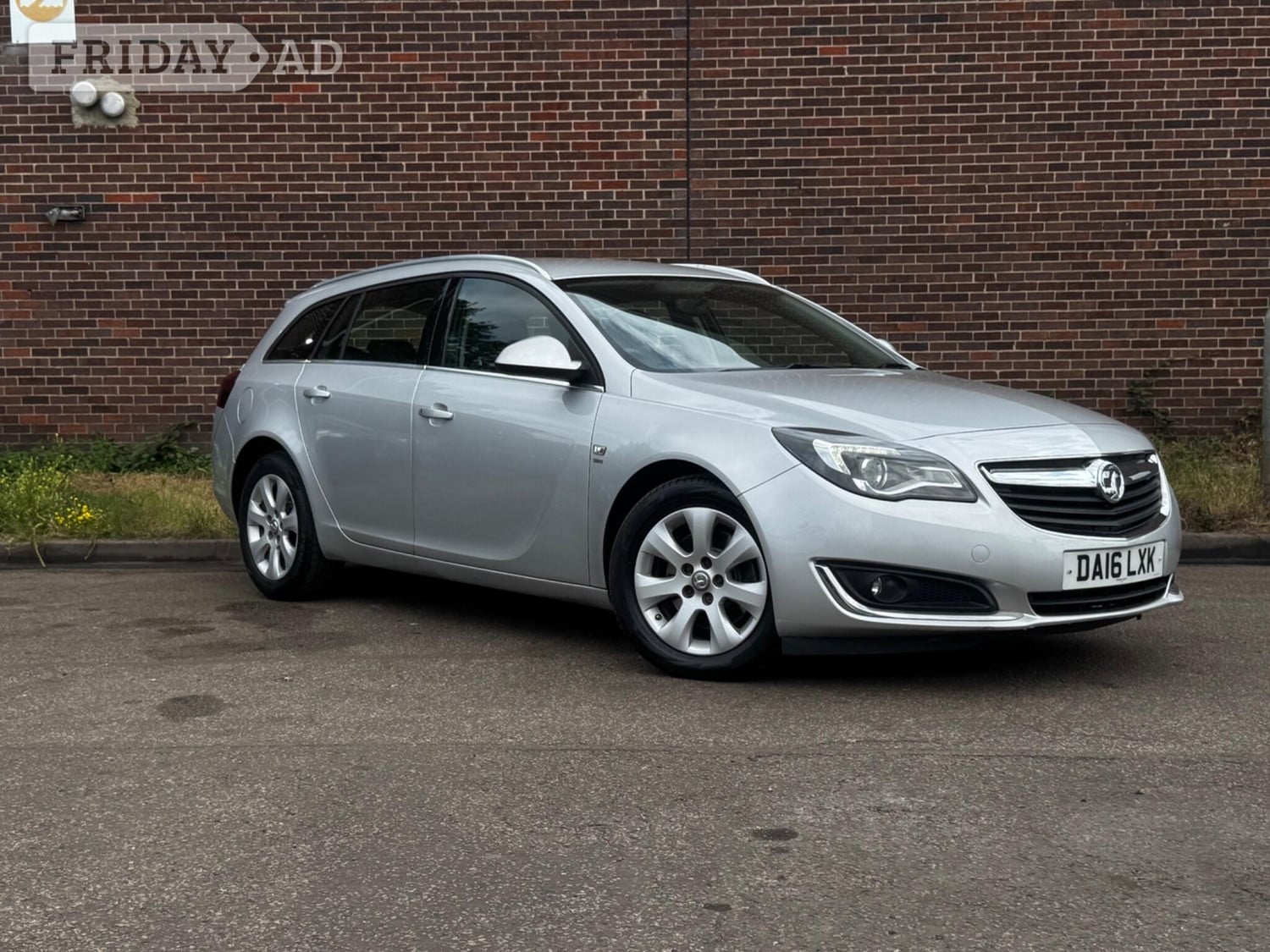 Vauxhall Insignia 2016 in Leeds