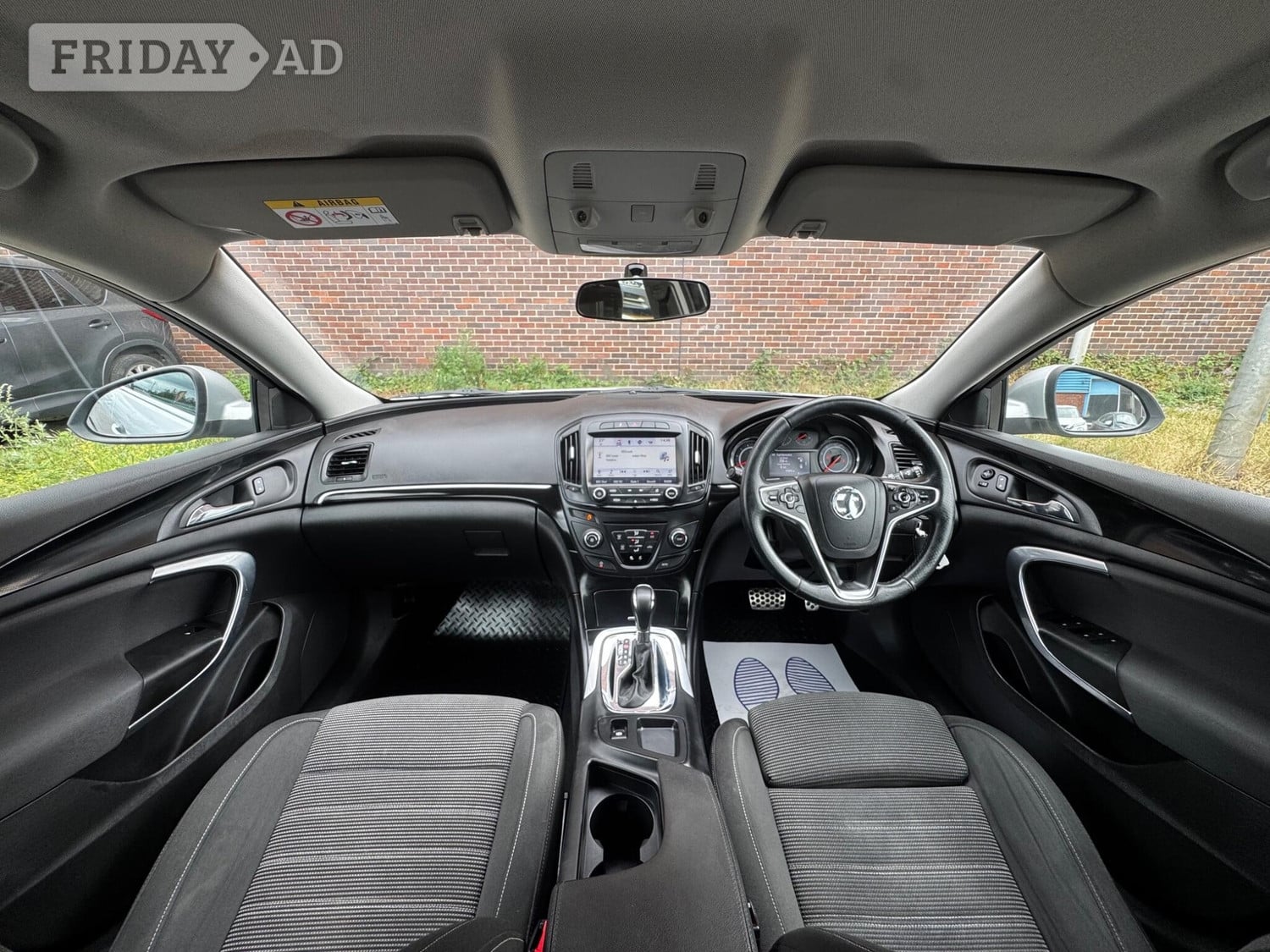 [ berth ]Vauxhall Insignia