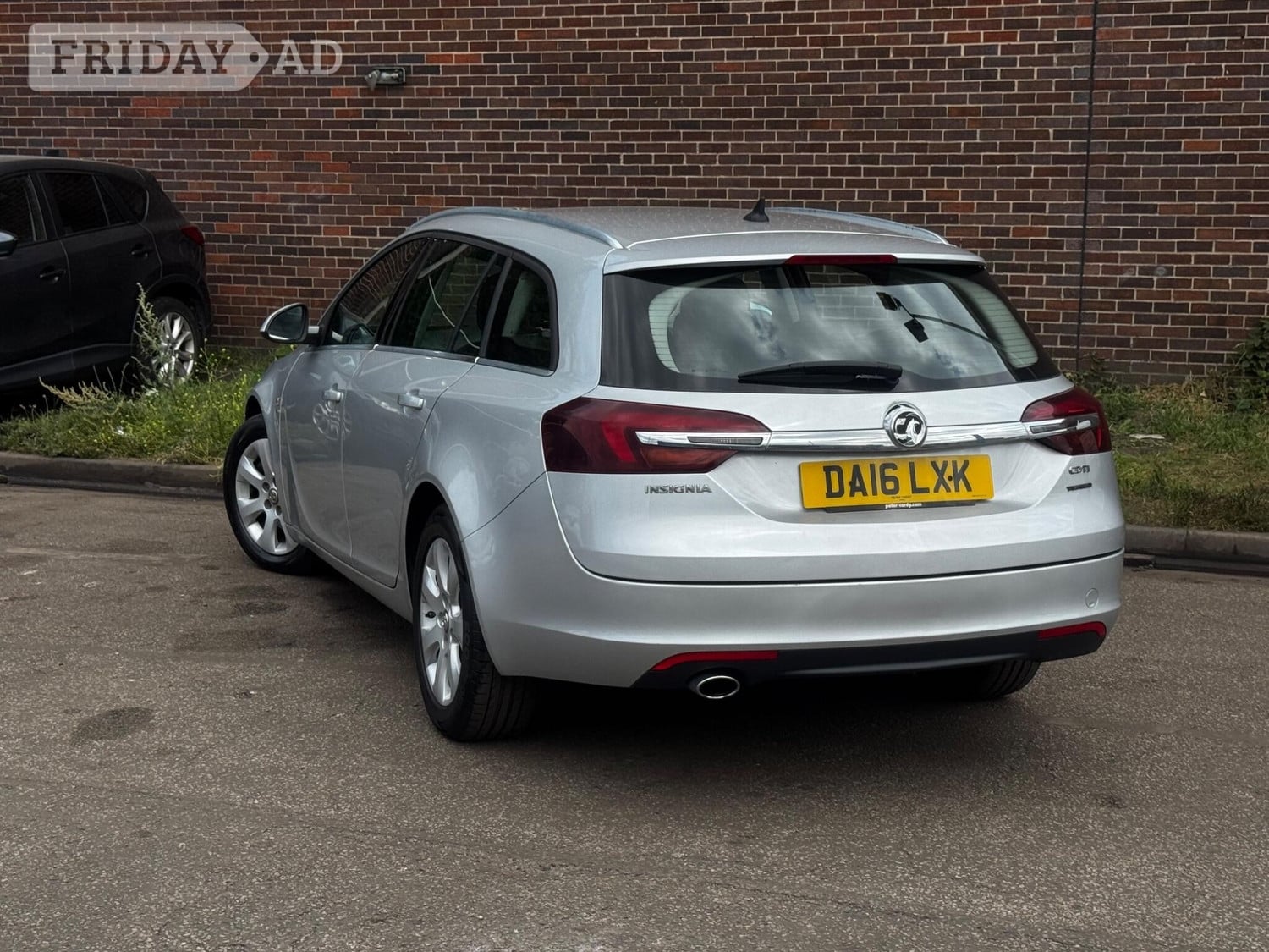 Vauxhall Insignia 2016 - Cars in Leeds