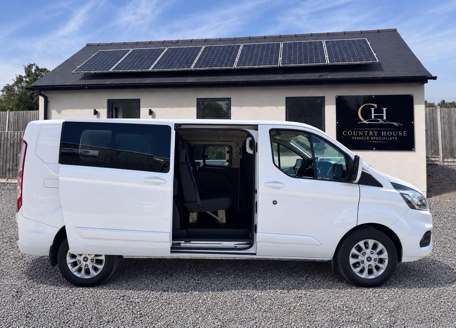 [ berth ]Ford Transit Custom