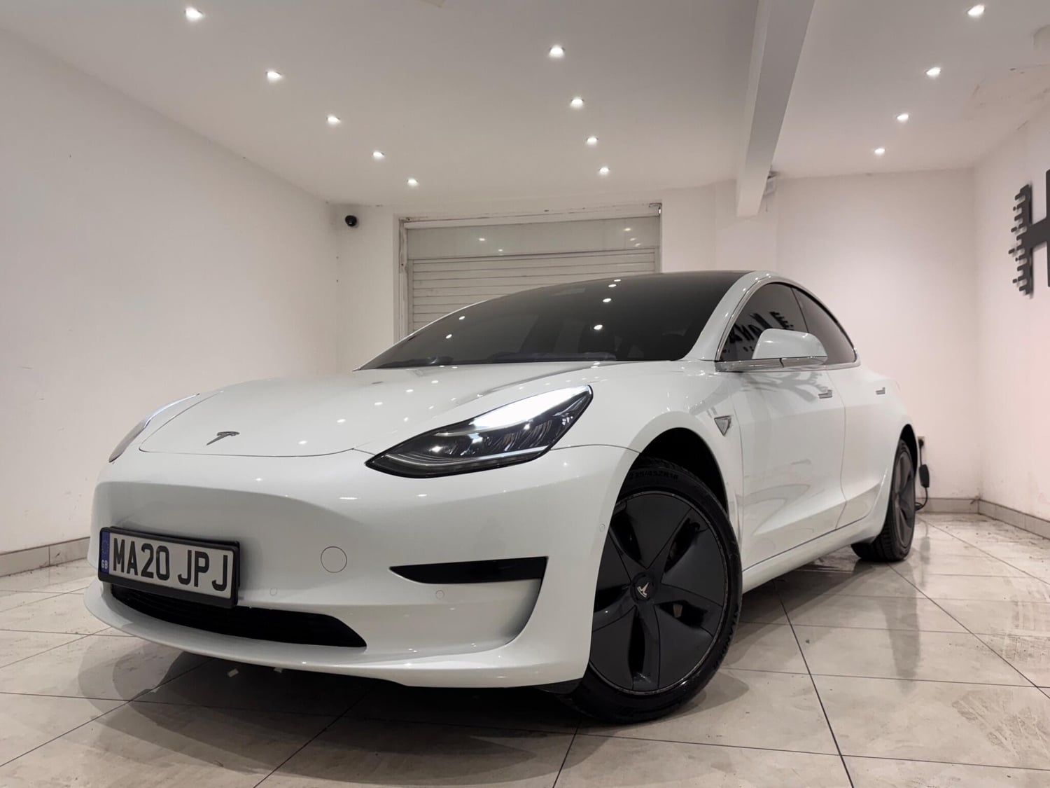 Tesla Model 3 2020 - Cars in Hounslow