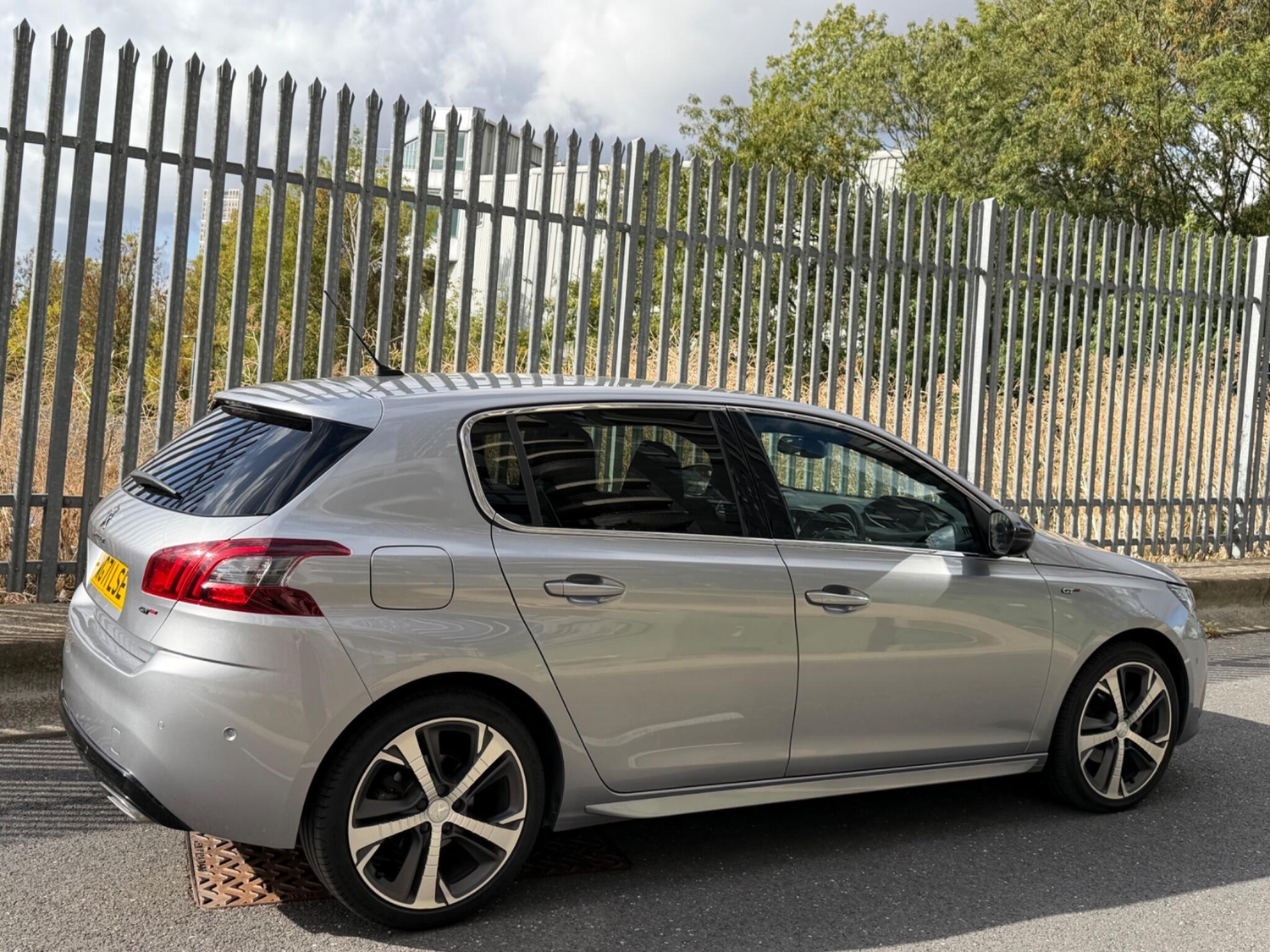 [ berth ]Peugeot 308