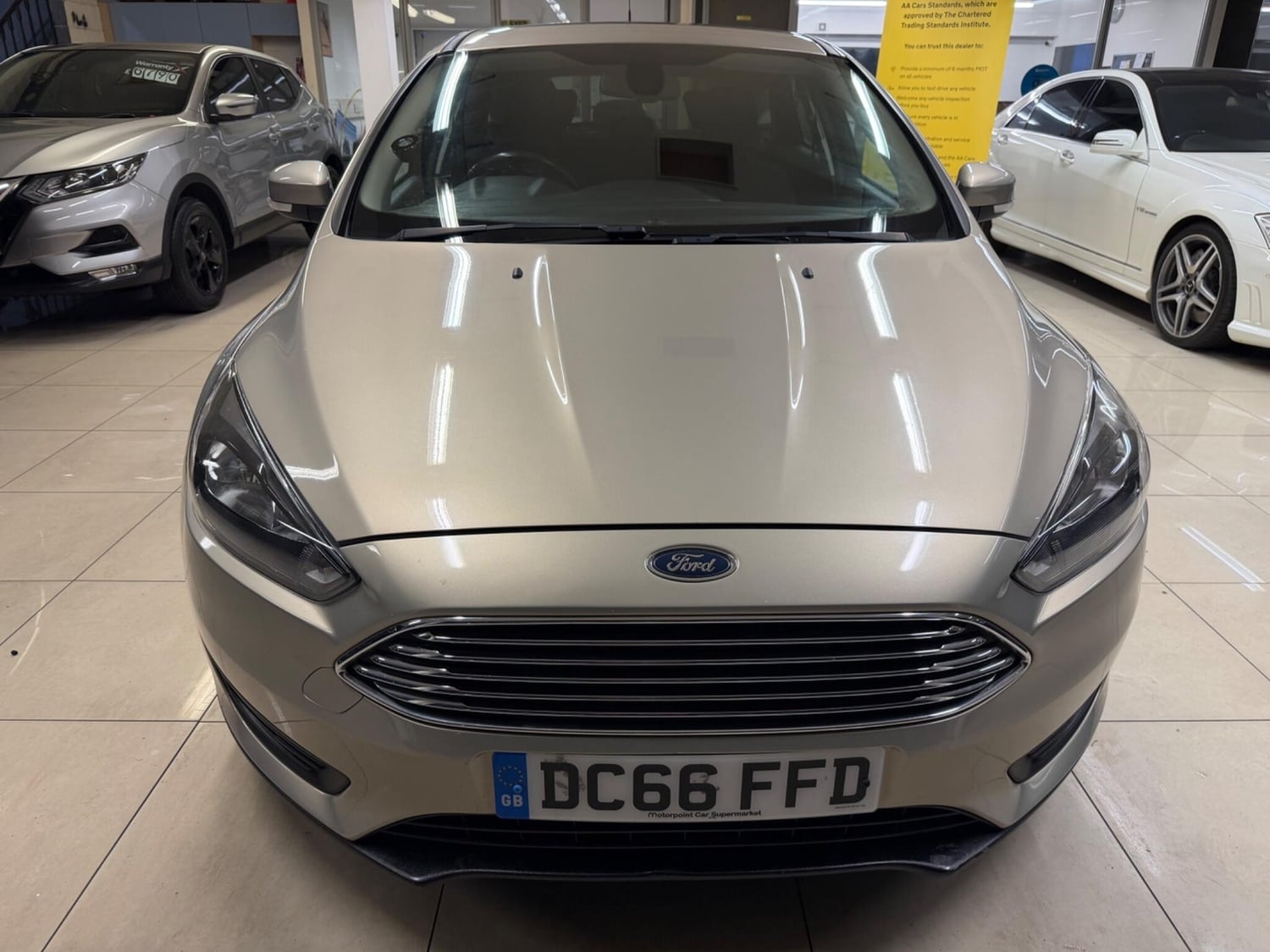 [ berth ]Ford Focus
