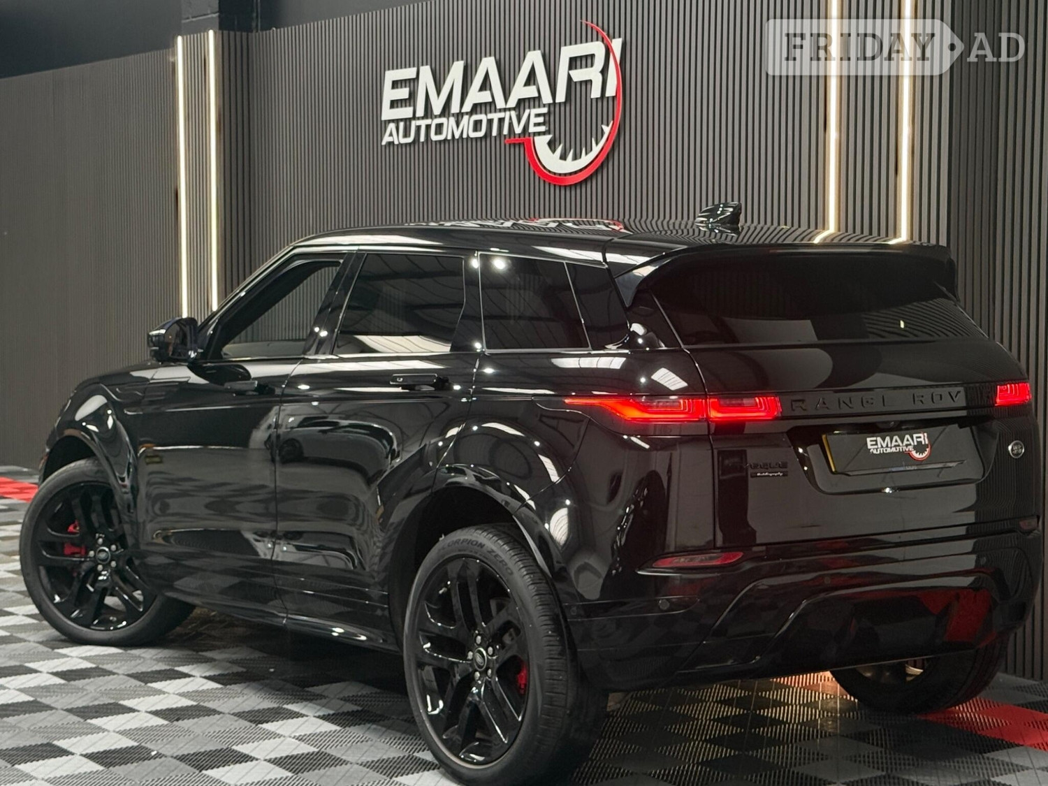 [ berth ]Land Rover Range Rover Evoque