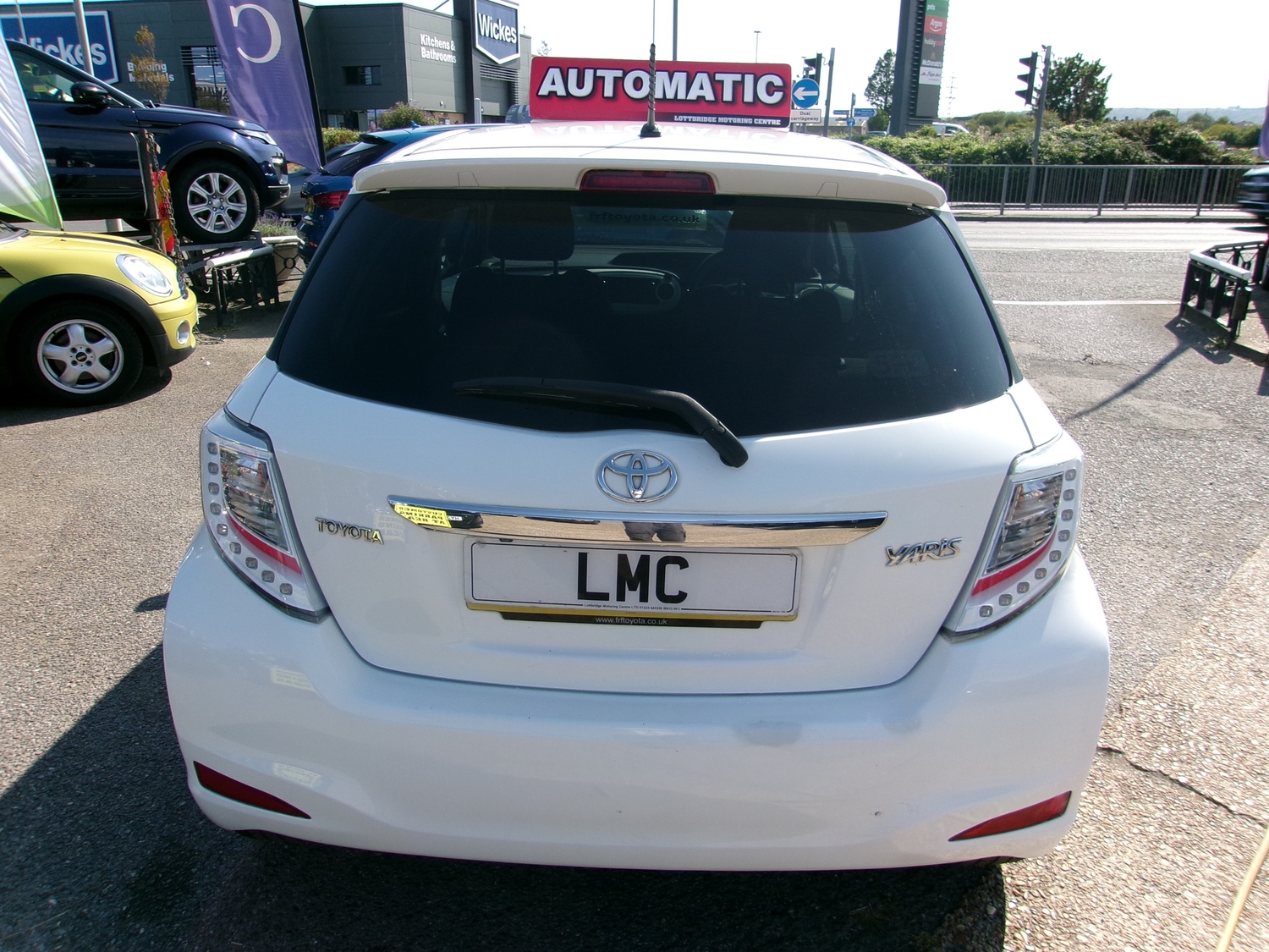 Toyota Yaris 2013 - Cars