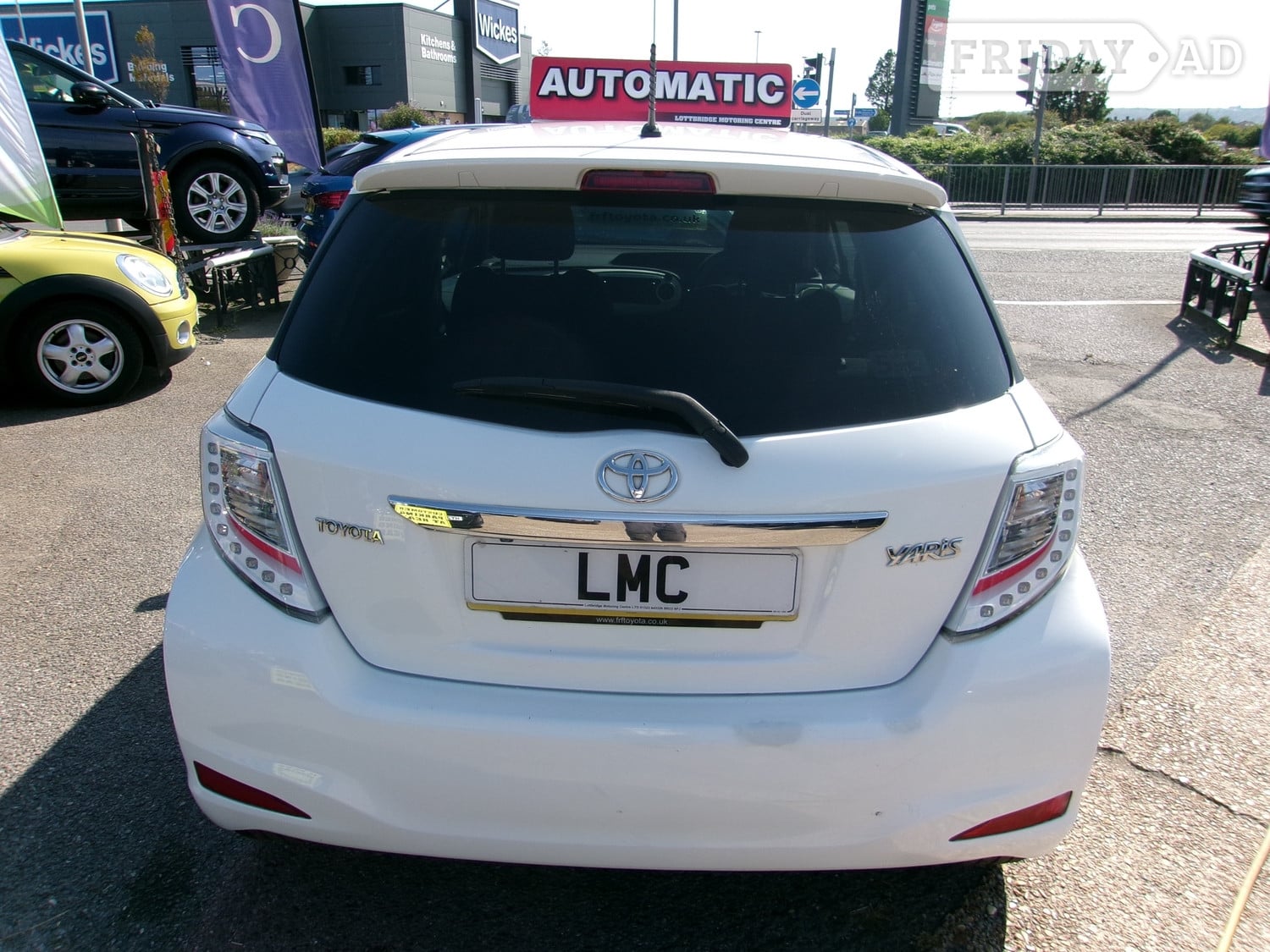 Toyota Yaris 2013 - Cars