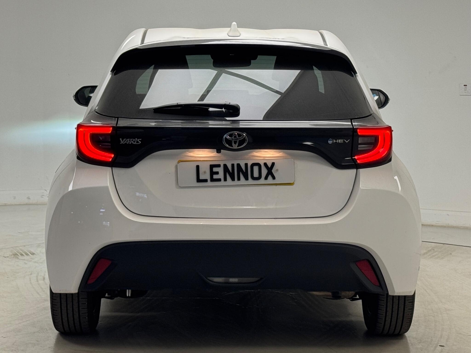 Toyota Yaris 2024 - Cars