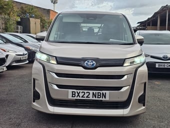 Toyota Noah 2022