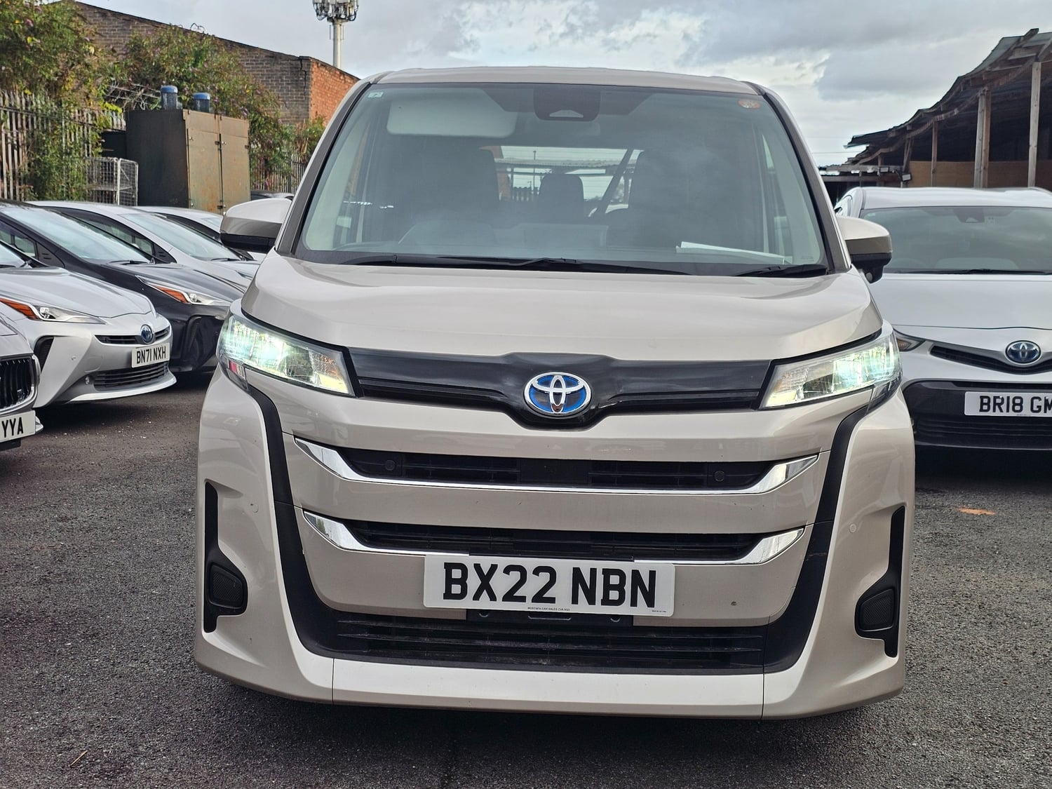 Toyota Noah 2022 in Coventry